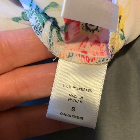 Floral Print Blouse with Tie Detail - Picture 5 of 5